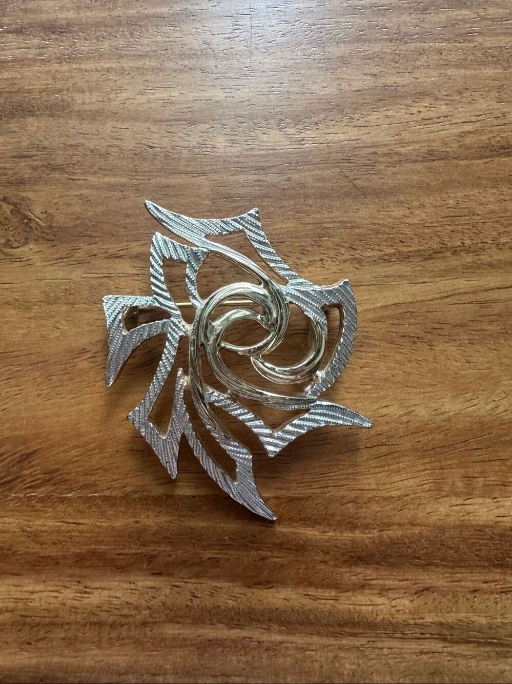 Vintage Sarah Coventry Two Toned Leaf Swirl Unique Brooch